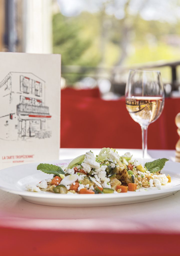 Salade d’épeautre du Haut-Var, effiloché de chèvre frais par LA TARTE TROPÉZIENNE