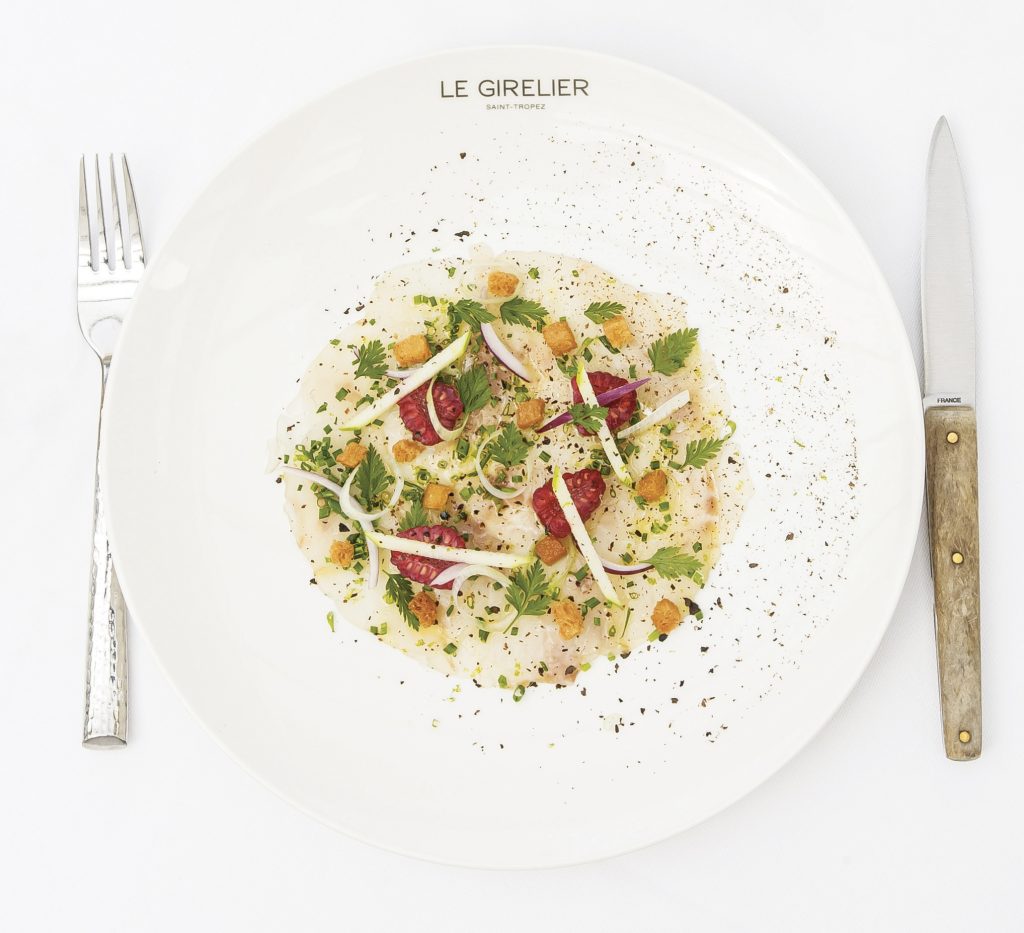 Carpaccio de loup aux agrumes et framboises par LE GIRELIER