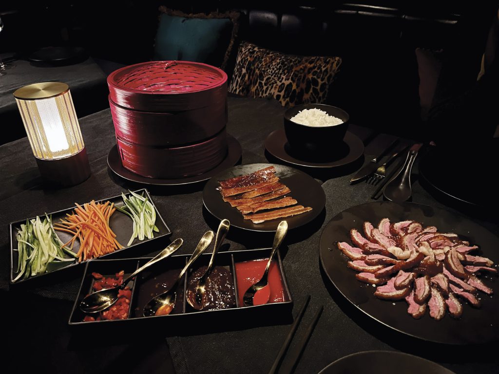 Canard Laqué « retour de Pékin » par LE TIGRR