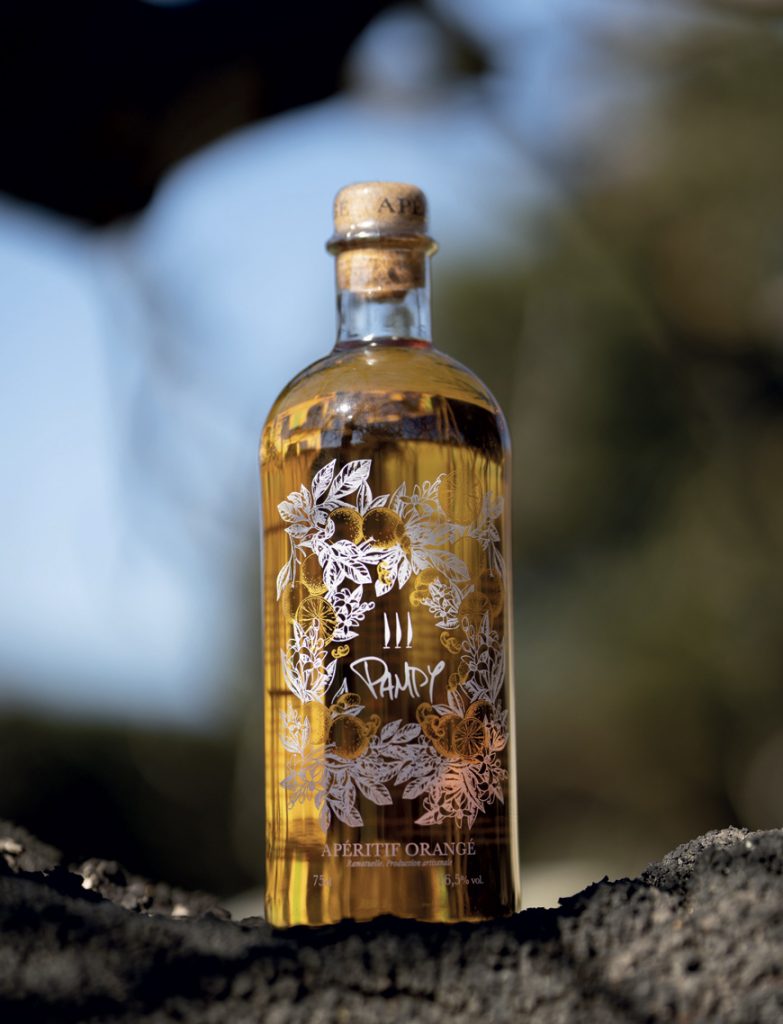 Apéritif orangé artisanal