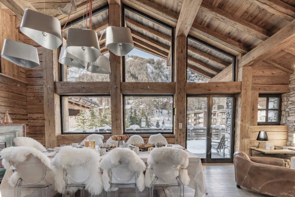 À LA LOCATION, FOR RENT CHALET RAFFINÉ AVEC VUE SUR LA FACE DE BELLEVARDE VAL D'ISÈRE
