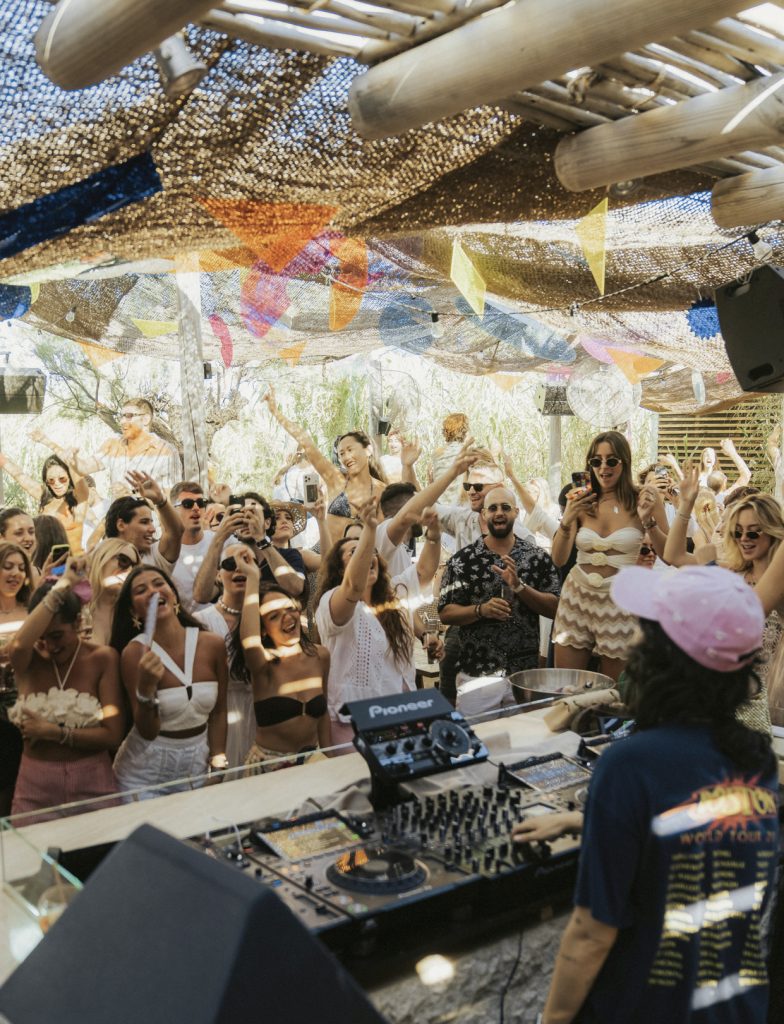 CÉLÉBRER DIX ANS DE GOOD VIBES