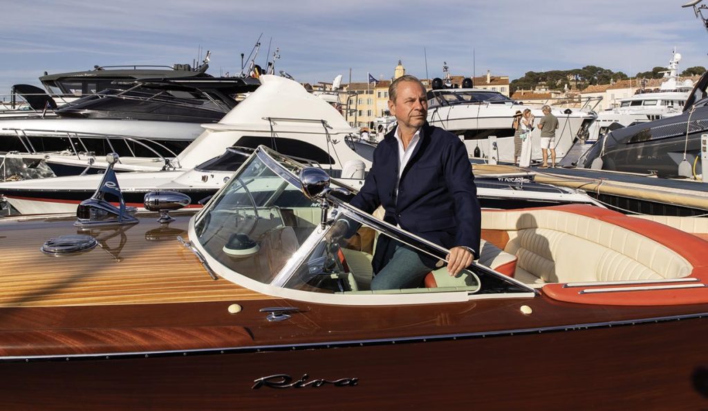 Riva jette l’ancre à Saint-Tropez