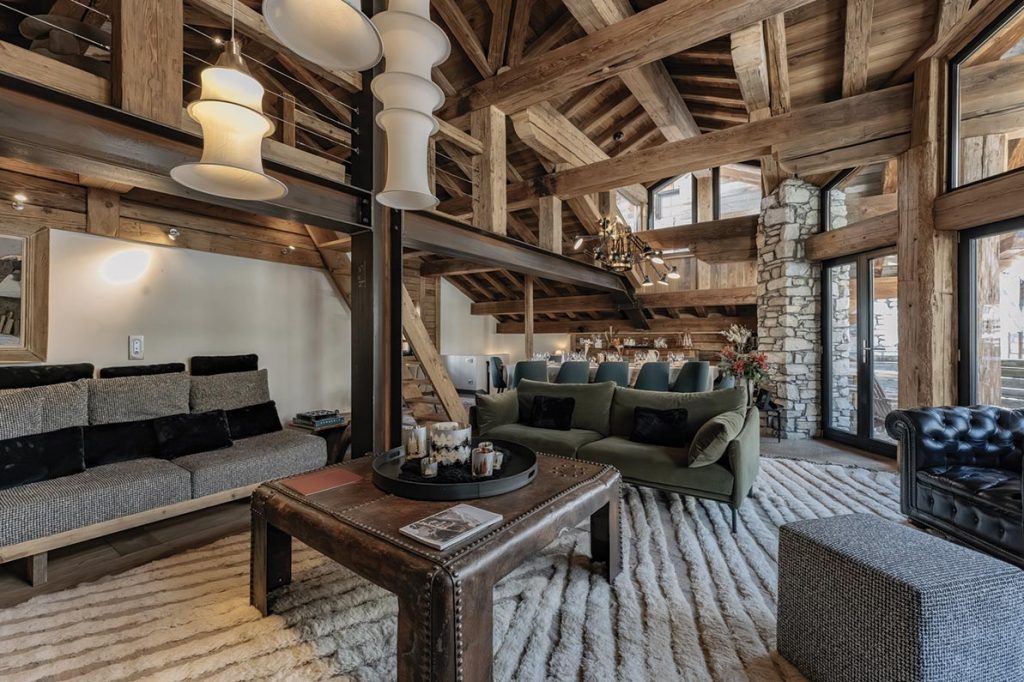 À LA LOCATION, FOR RENT ÉLÉGANT ET AUTHENTIQUE CHALET AU PIED DE LA PISTE OLYMPIQUE VAL D'ISÈRE